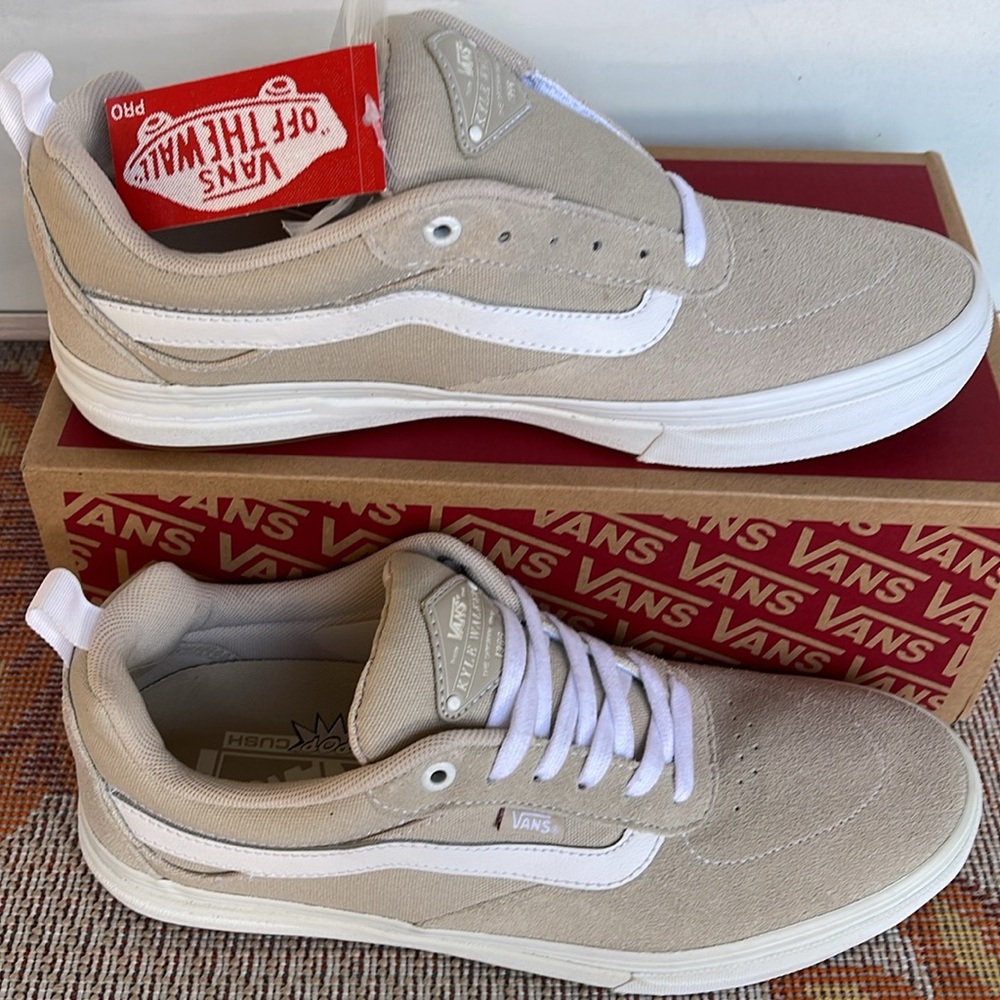 Vans WMNS Kyle Walker Pro
Antique/Rose
VN0A4UWS2LY
Sneakers - Picture 4 of 16